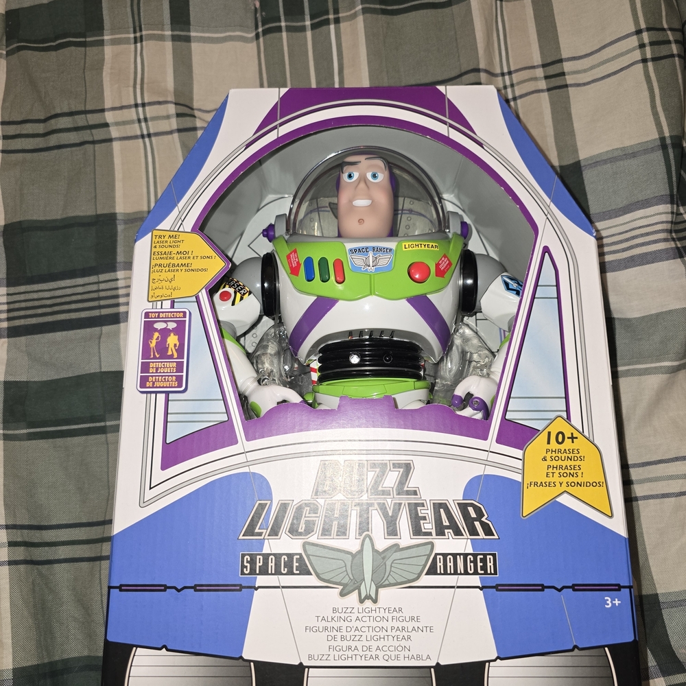 Buzz Lightyear Interactive Toy - Green, White, Purple - Picture 2 of 3